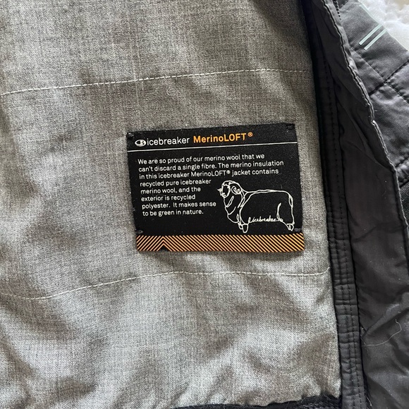 Icebreaker merino wool jacket - black - men’s small - Picture 5 of 6